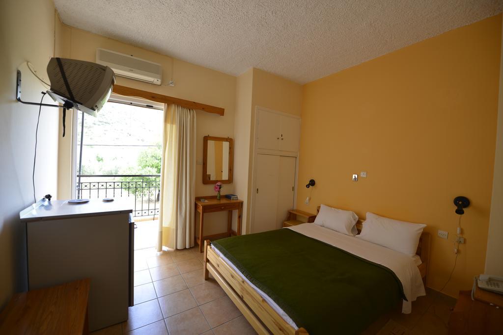 Hotel Galaxias Agioi Pandes Zewnętrze zdjęcie
